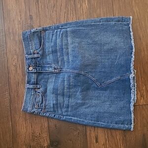 J. Crew sz 0 denim skirt WSK101